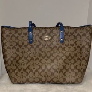 coach monogram tote
